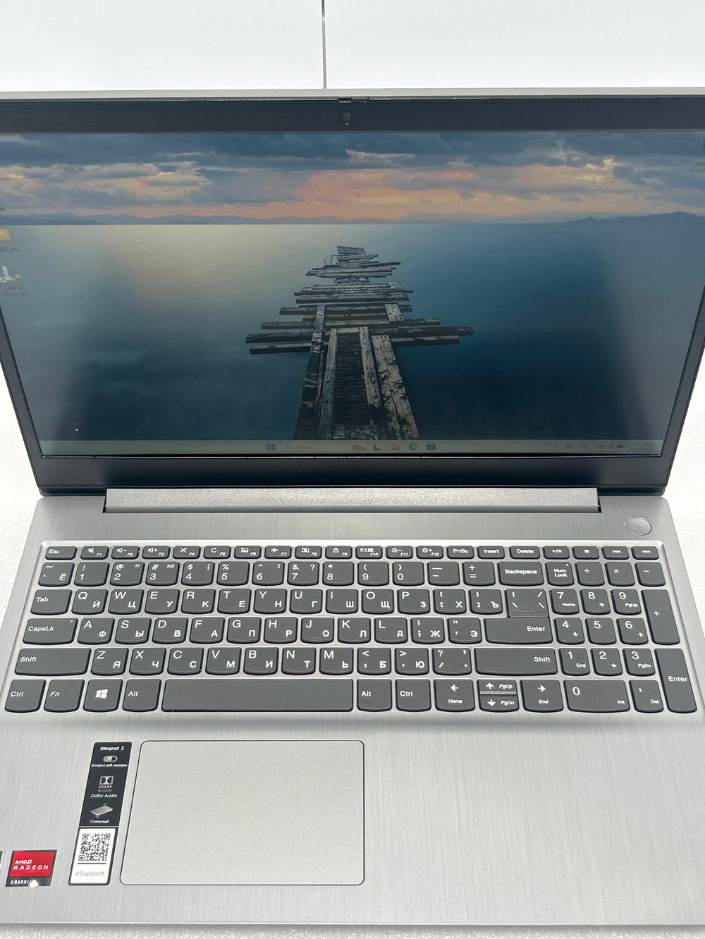 Ноутбук Lenovo IdeaPad 3 15ARE05 (81W40036RK) 15.6"/AMD Ryzen 3 4300U/RAM 8GB/SSD 512GB/AMD Radeon Graphics/1920*1080/IPS/DOS/Подсветка кл-ры: нет/серебристый. Состояние: C1