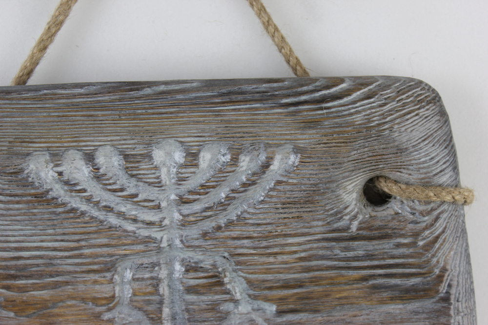 Панно деревянное. Петроглиф.