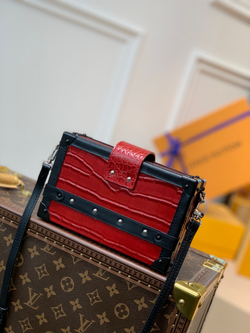 Louis Vuitton Petite Malle