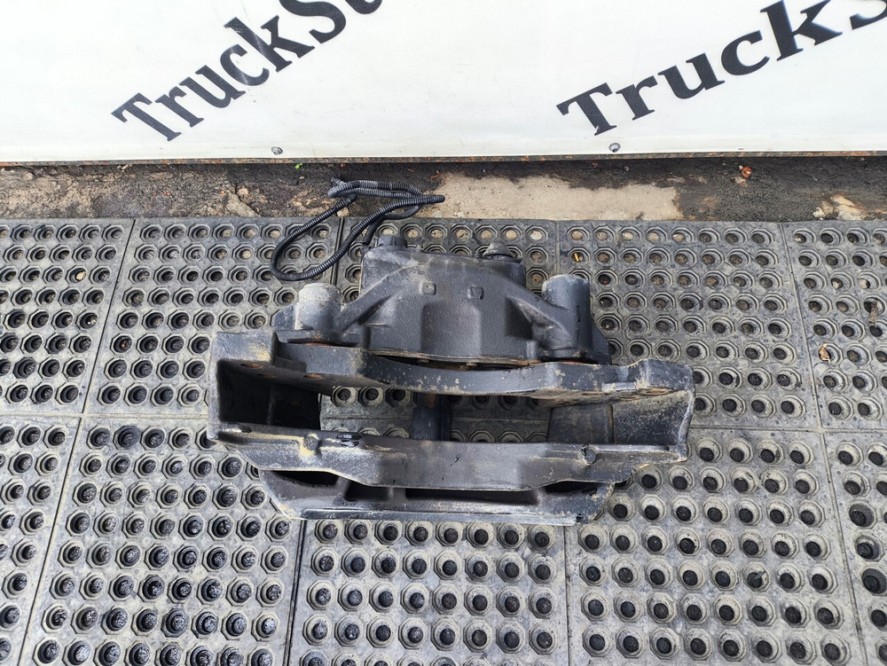 Суппорт передний правый 2023г.