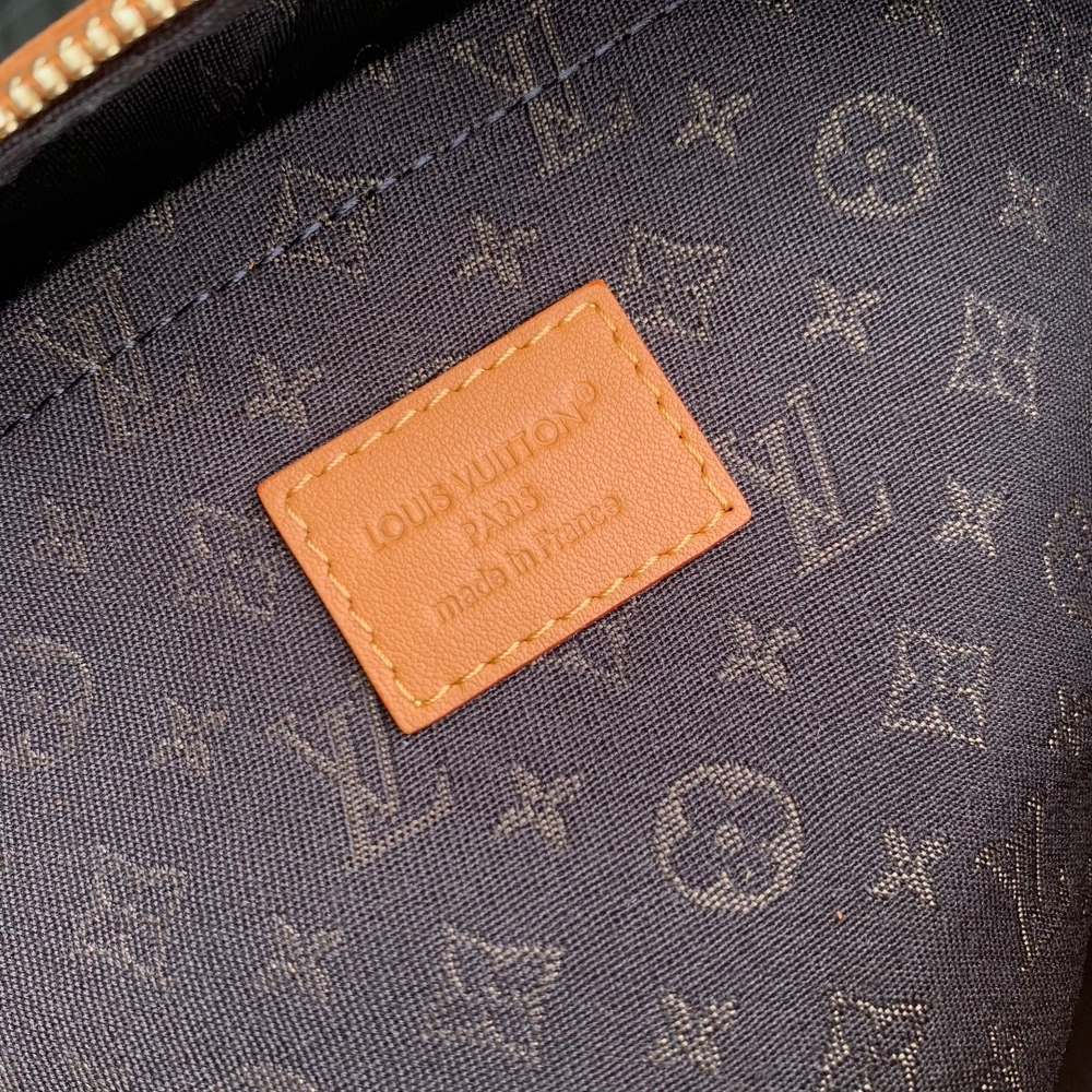 Louis Vuitton Express MM