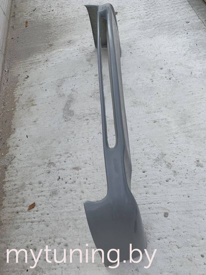 Накладка на передний бампер Zender для Audi 100C4