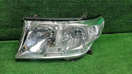 Фара левая Toyota Land Cruiser 200 (2007-2012) галоген