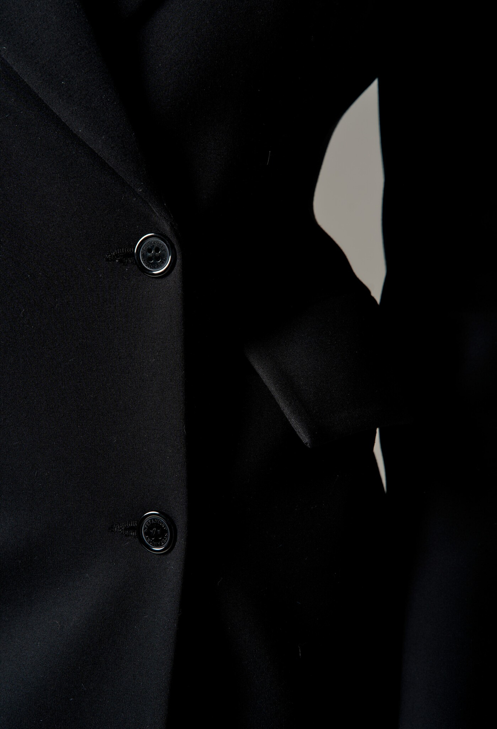 Пальто-пиджак приталенное, черный