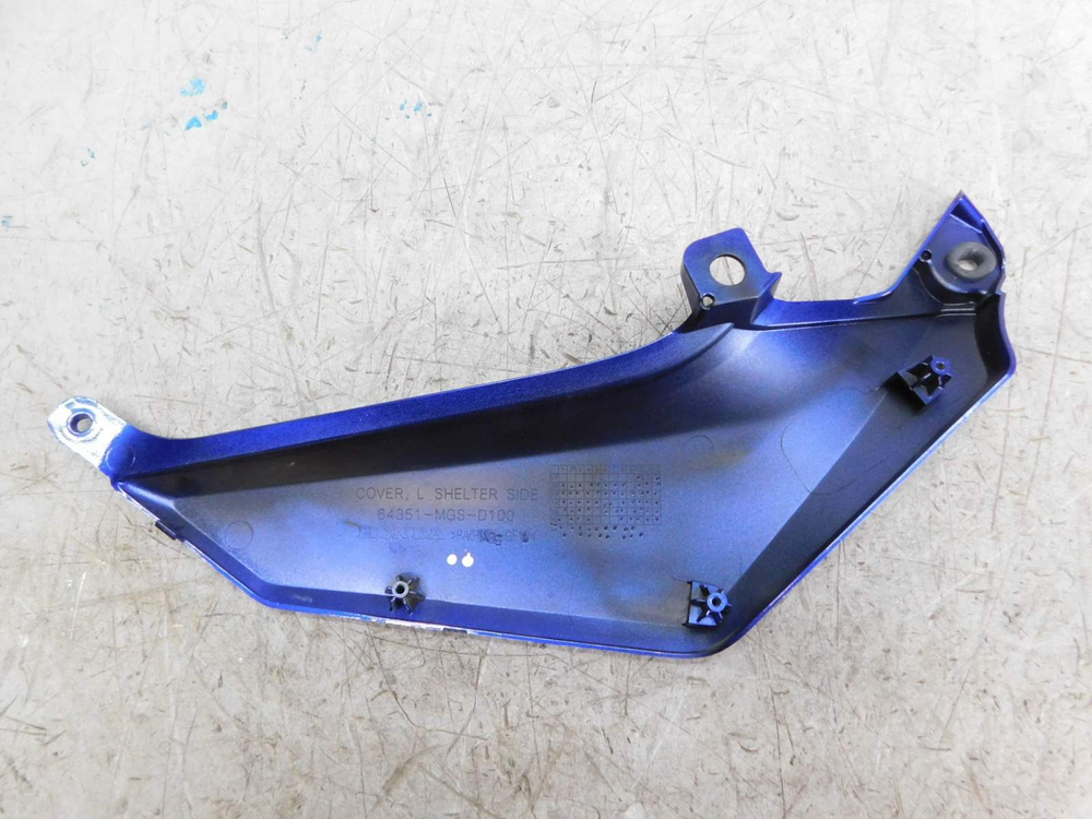 Пластик боковой левый Honda NC750S RC70 64351-MGS-D100