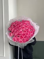 Гранд-букет из розовых роз 51шт
