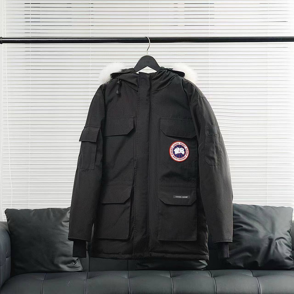 Пуховик Canada Goose