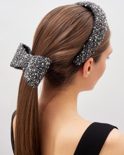 Бант-бабочка из серебристой травки