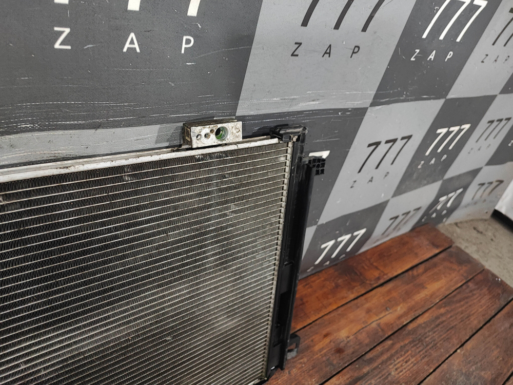 Радиатор кондиционера Mercedes C W204, GLK X204 БУ Оригинал A2045000554