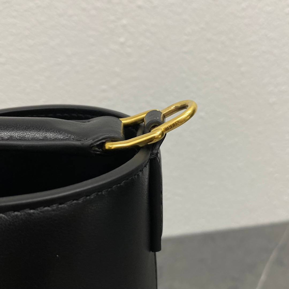 MEDIUM BUCKET LOUISE