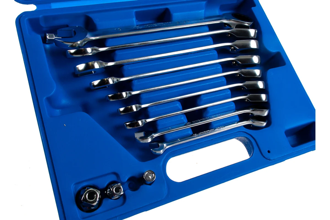 KING TONY (13213MR) Набор комбинированных трещоточных ключей, 8-19 мм, кейс, 13 предметов