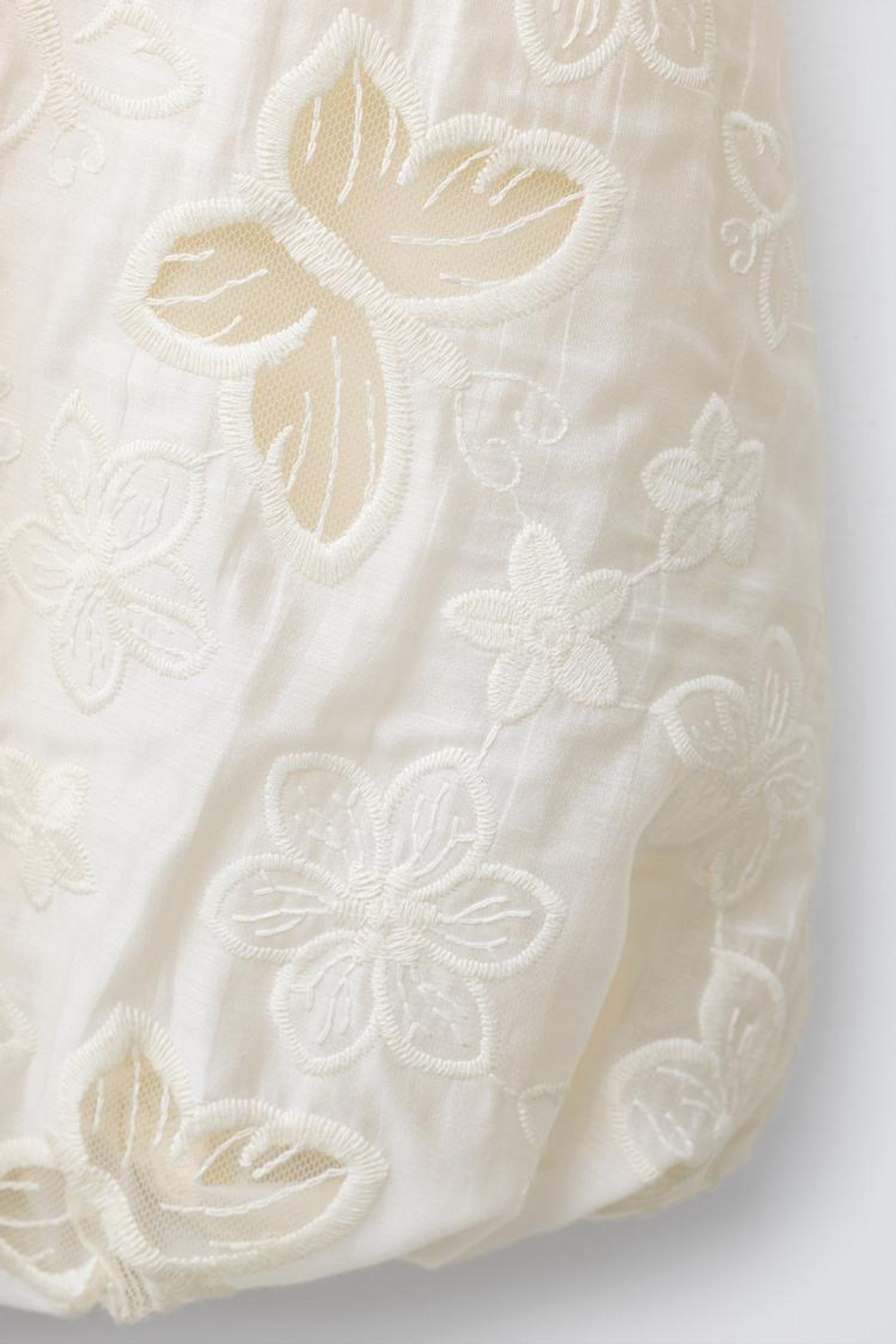 ZARA ПЛАТЬЕ С КОНТРАСТНЫМ УЗОРОМ, ЭКРЮ