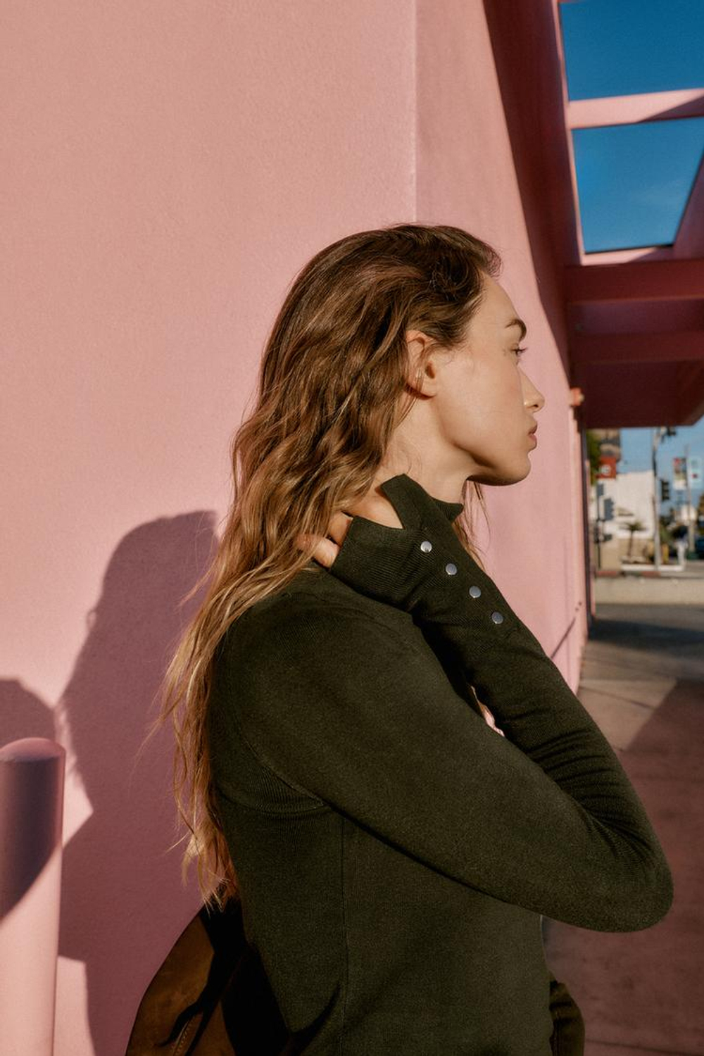 ZARA БАЗОВЫЙ ТРИКОТАЖНЫЙ ДЖЕМПЕР С ВЫСОКИМ ВОРОТНИКОМ, ТЕМНЫЙ ХАКИ