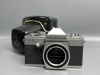 Praktica L2