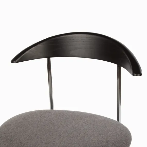 Стул Pegaso с серой обивкой