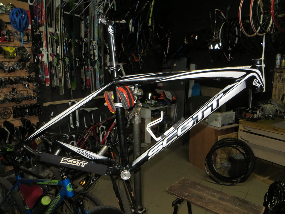 Рама велосипеда Scott Scale 40  размер М ( средний ) колеса 26 или 27.5 650B