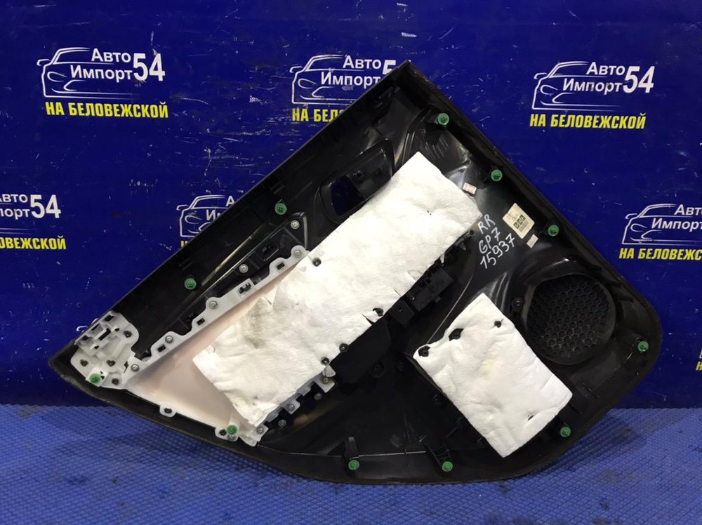 Обшивка двери Honda SHUTTLE 2015-2022