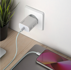 Сетевое зарядное устройство USB Type-C с Power Delivery 20W