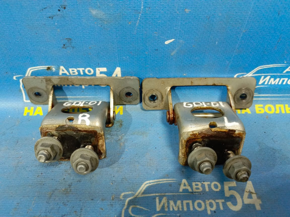 Петля багажника Honda FIT 2001-2007