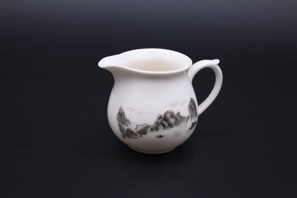 Сливник горы и иероглифы, фарфор, 180мл