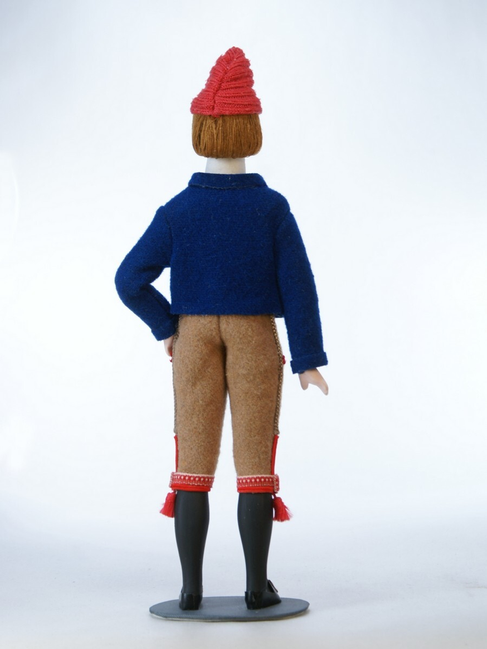 Кукла коллекционная в мужском костюме, Швеция