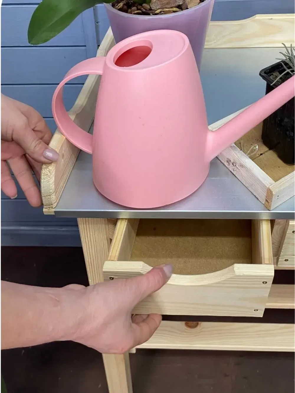 Стол садовый для рассады и растений