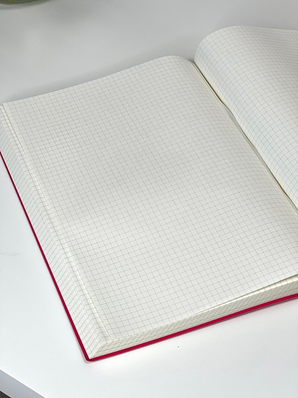 Блокнот А4 200л. (400страниц) в клетку без рамки Розовый (К44-700КБР)