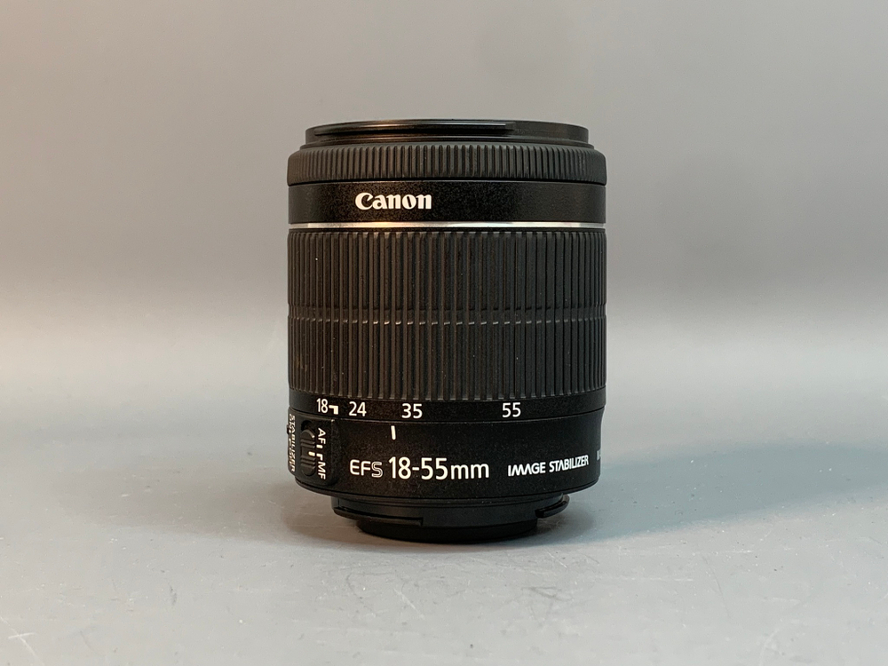 Canon 77D kit 18-55mm 3.5-5.6 IS STM 15.700 кадров