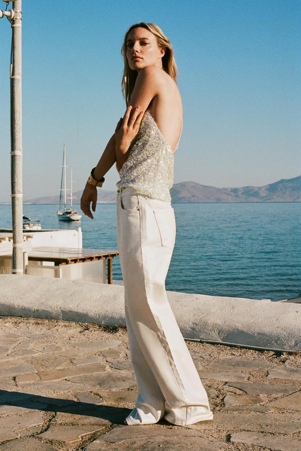 ZARA ТОП С ПАЙЕТКАМИ И ГОРЛОВИНОЙ ХАЛТЕР, ОТТЕНОК СЕРОГО