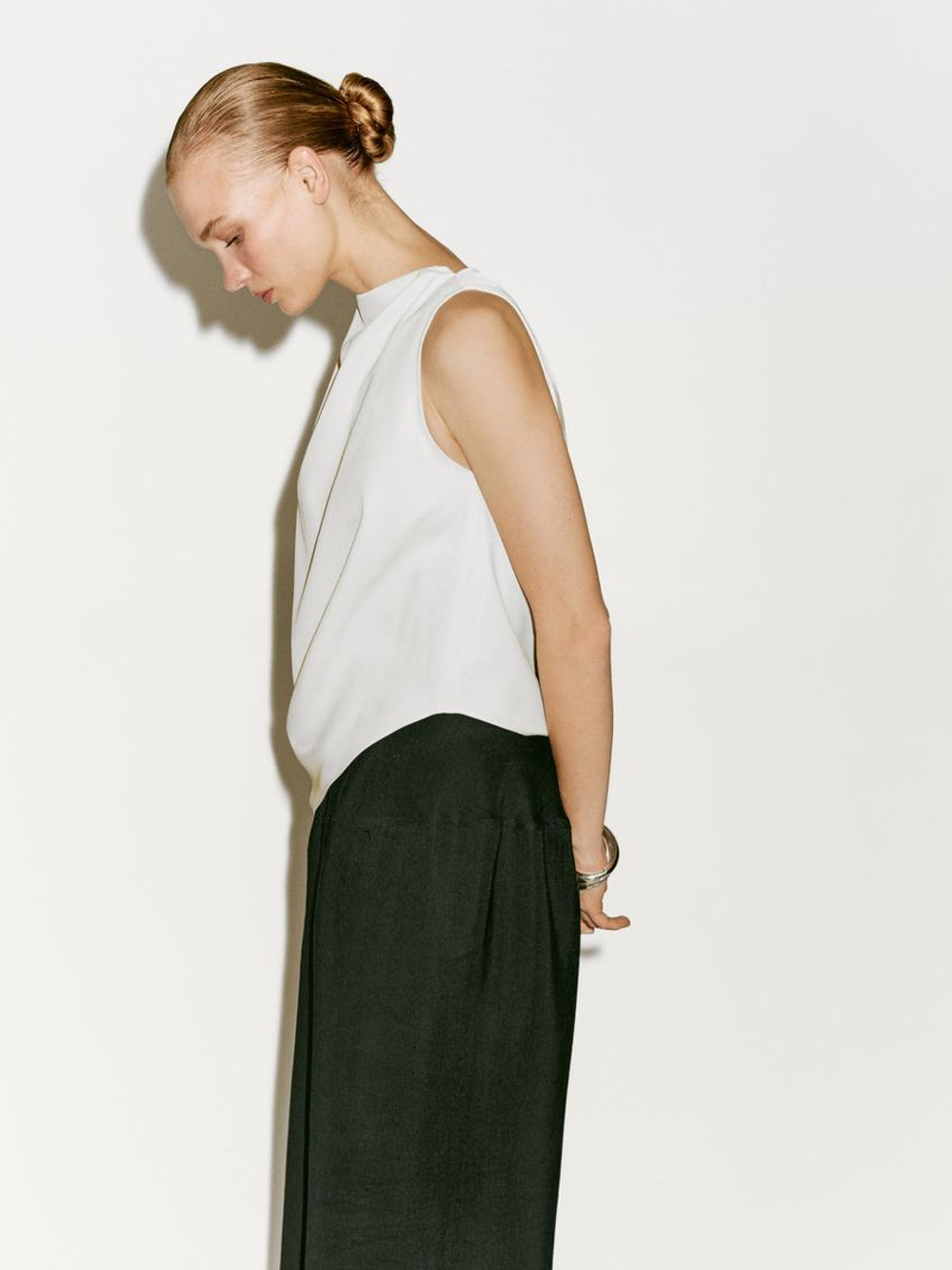 Massimo Dutti Струящийся асимметричный драпированный топ - Limited Edition, кремовый