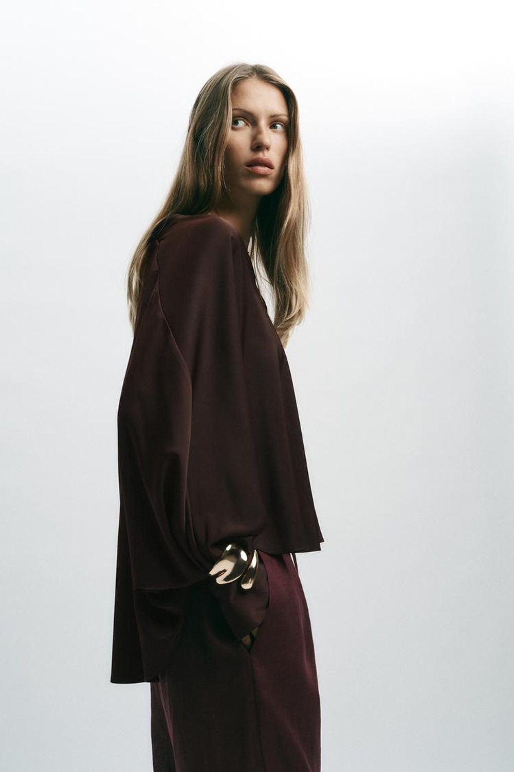 ZARA БЛУЗА ИЗ АТЛАСА С РУКАВАМИ-НАКИДКАМИ, КОРИЧНЕВЫЙ