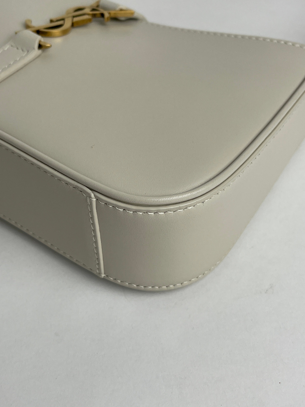 Сумка Yves Saint Laurent Le 5 à 7 small