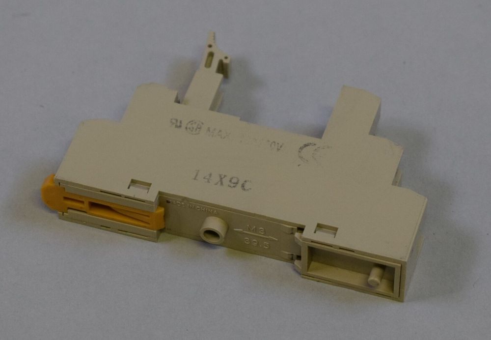 OMRON P2RF-05-E