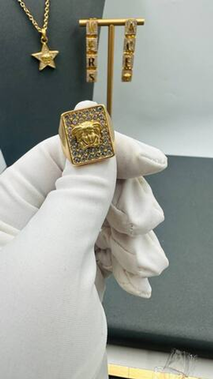 Кольцо Versace