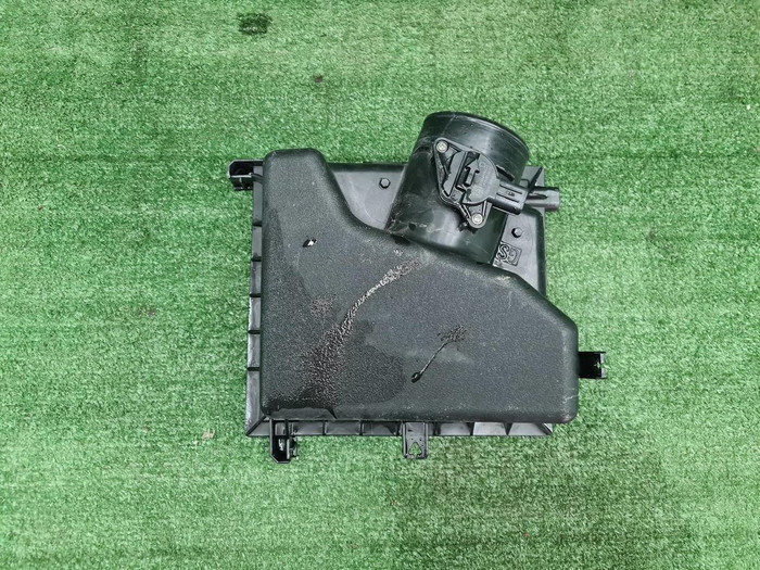 Корпус воздушного фильтра Toyota Camry xv70 17-нв