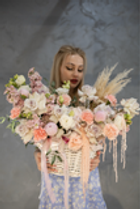 Корзина из необычных цветов ПРИМА