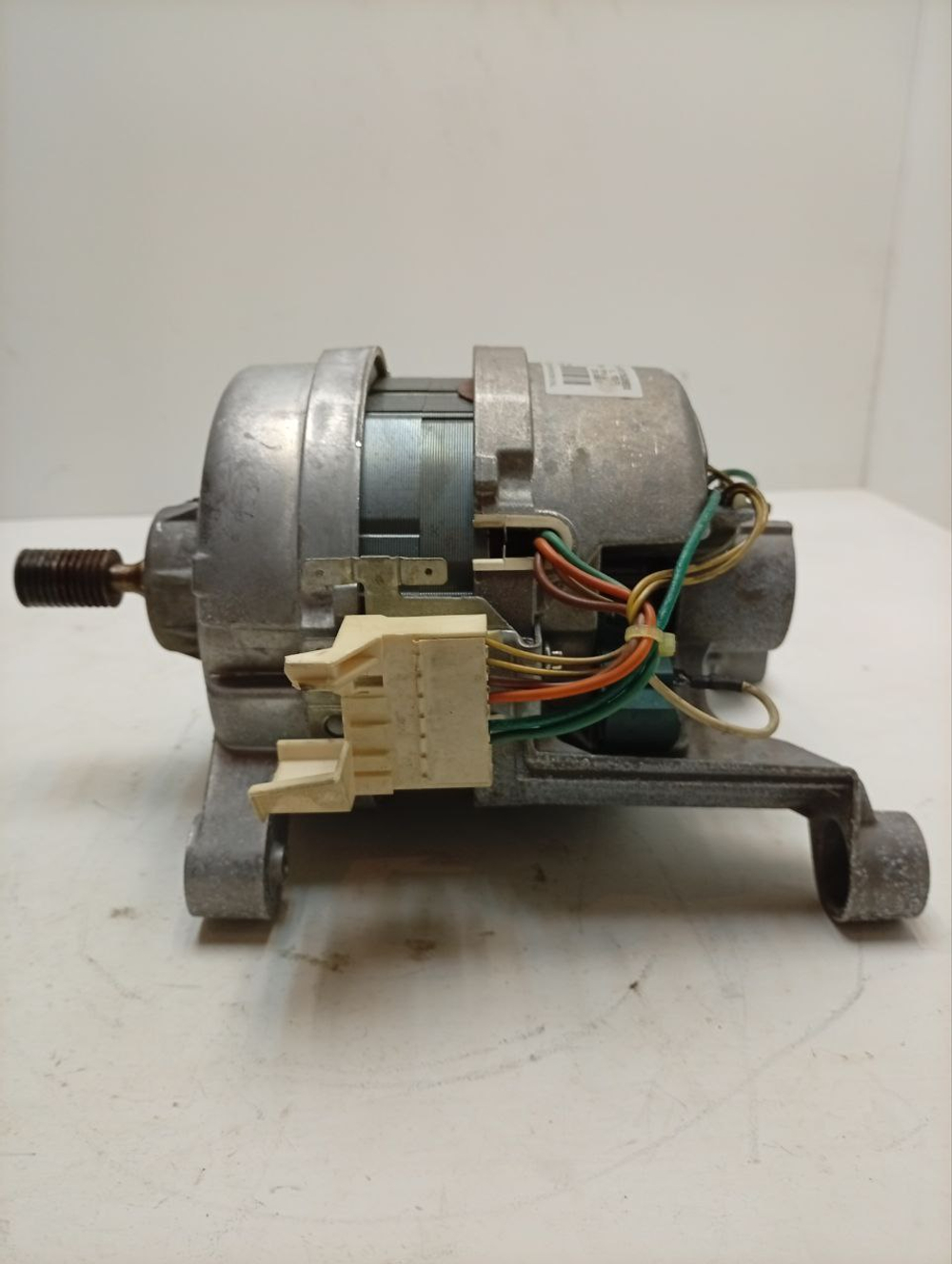 ZWQ5105 кт13 Двигатель для стиральной машины Zanussi 132751020 6-контактов б/у