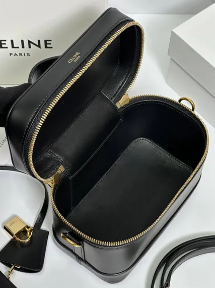 Сумка CELINE IN SMOOTH SATINATED CALFSKIN ЧЕРНАЯ