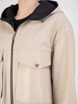 Пальто из натуральной кожи с капюшоном