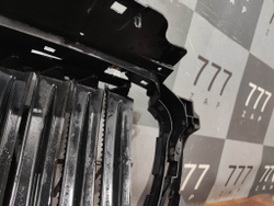 Решетка радиатора BMW X3 (G01) 17-21 Б/У Оригинал 51137497227