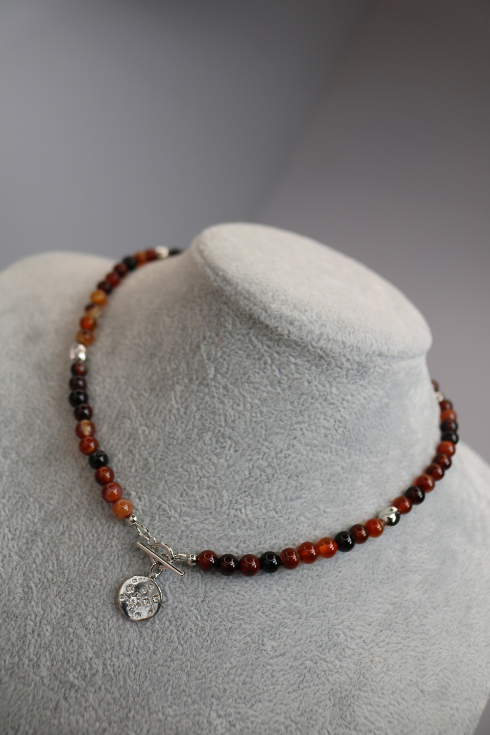 Чокер из сердолика «Солнечный импульс»