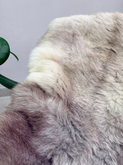 Шкура коврик меховой прикроватный овчина, 120х65 см.