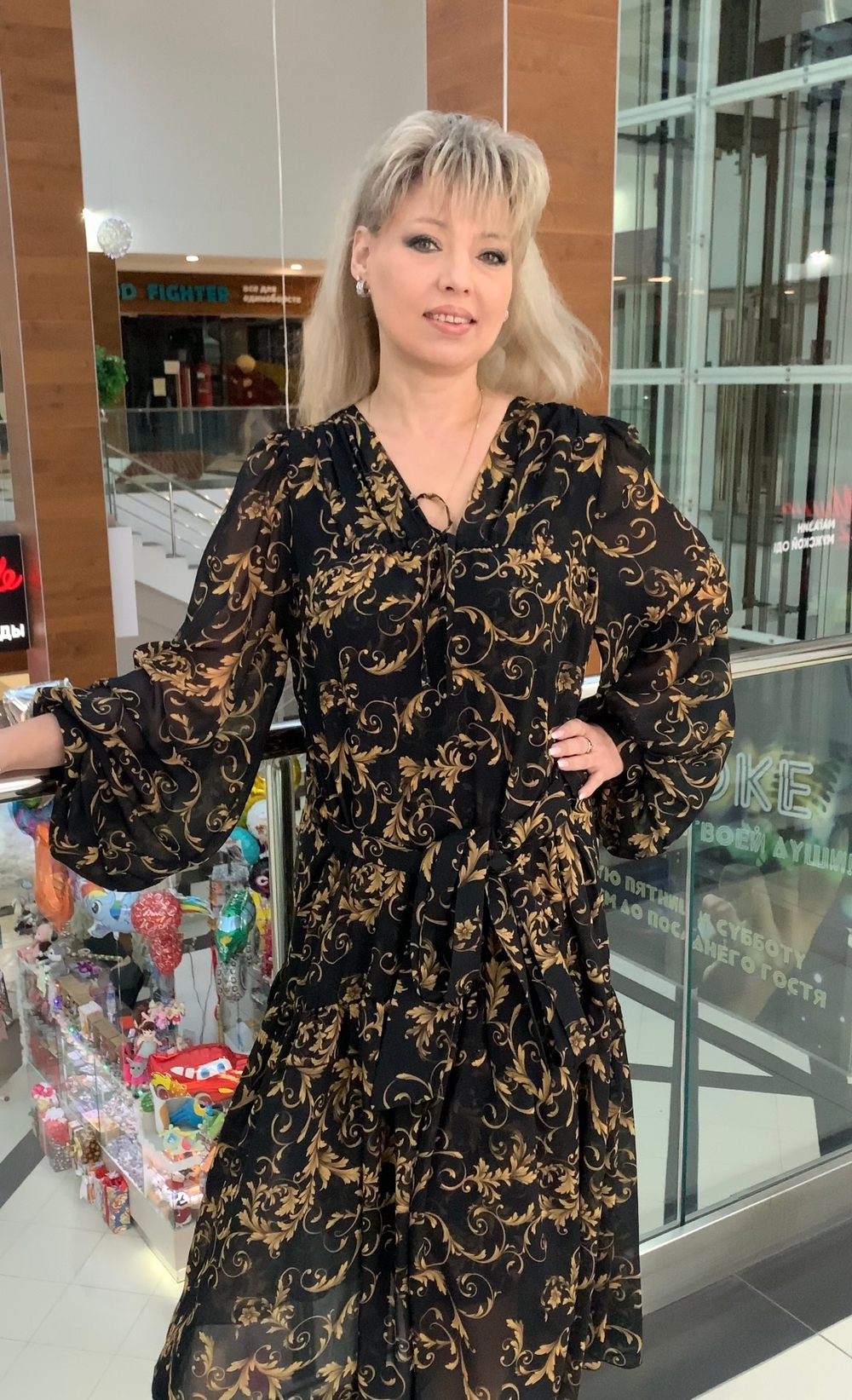 Нарядное длинное двойное платье с мягким поясом