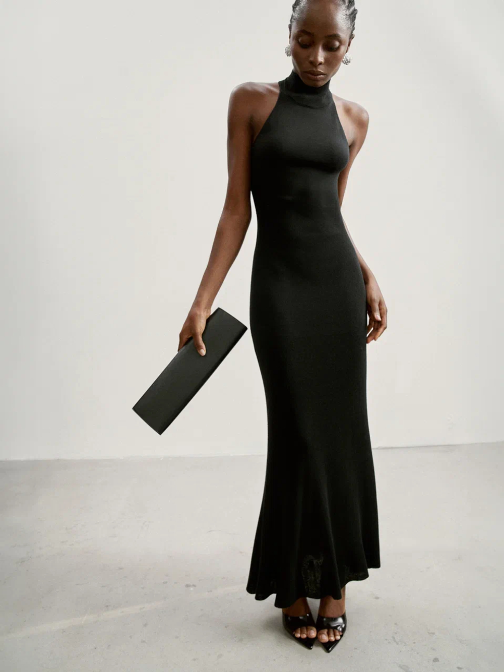 Платье ESSENTIAL с открытой спиной, чёрный