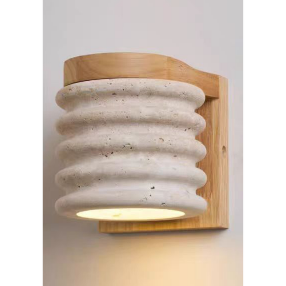 Серия настенных светильников из травертина Solvo