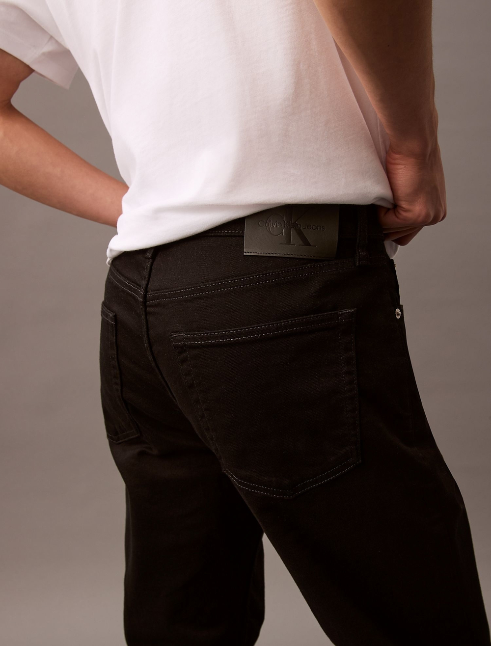 Джинсы Calvin Klein Standard Straight Fit Forever Black