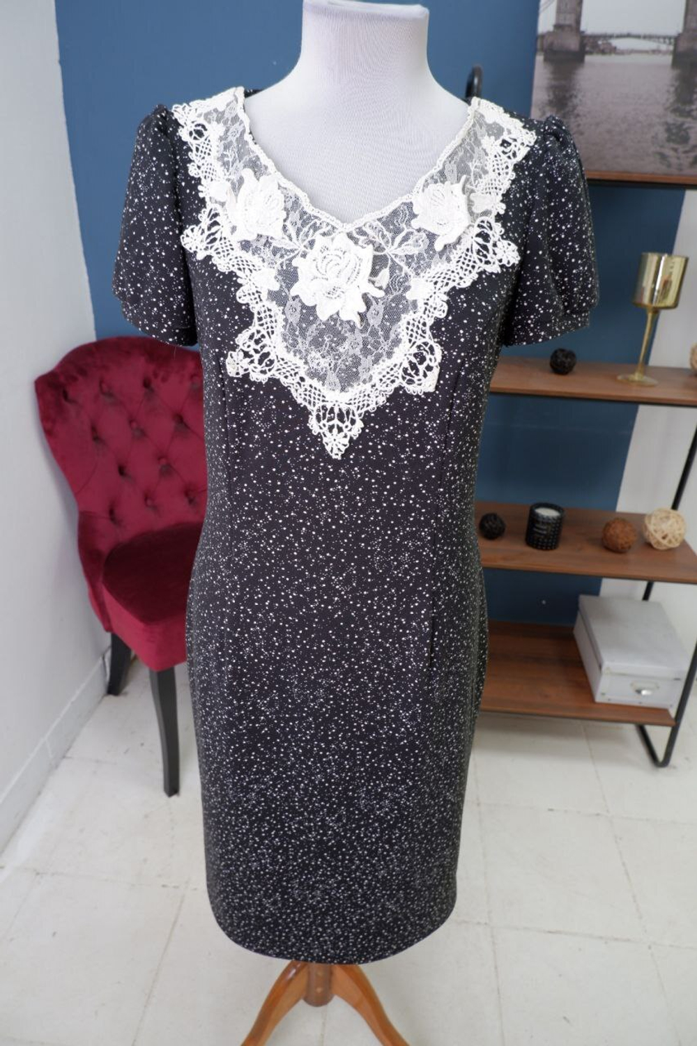 Платье Noche Mio с воротником 44 размер