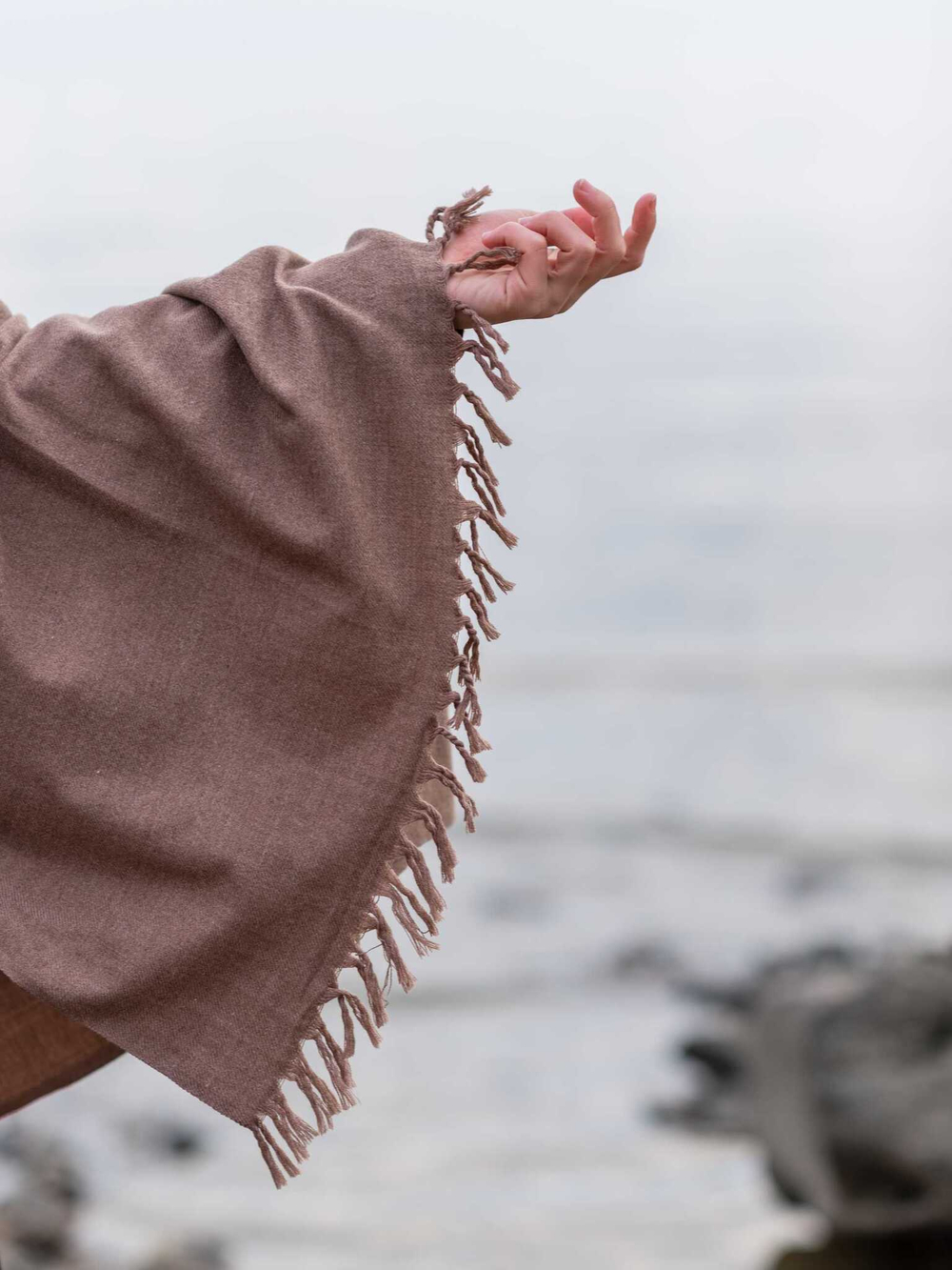 Шерстяной палантин