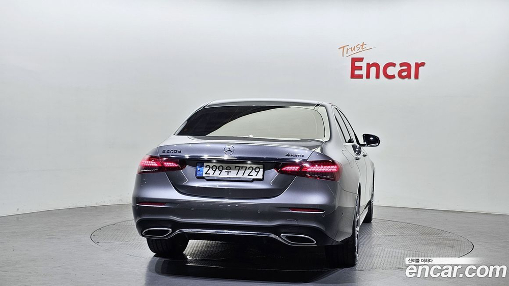 Mercedes-Benz E-Class W213 E220d 4MATIC AMG Line (08.2021)