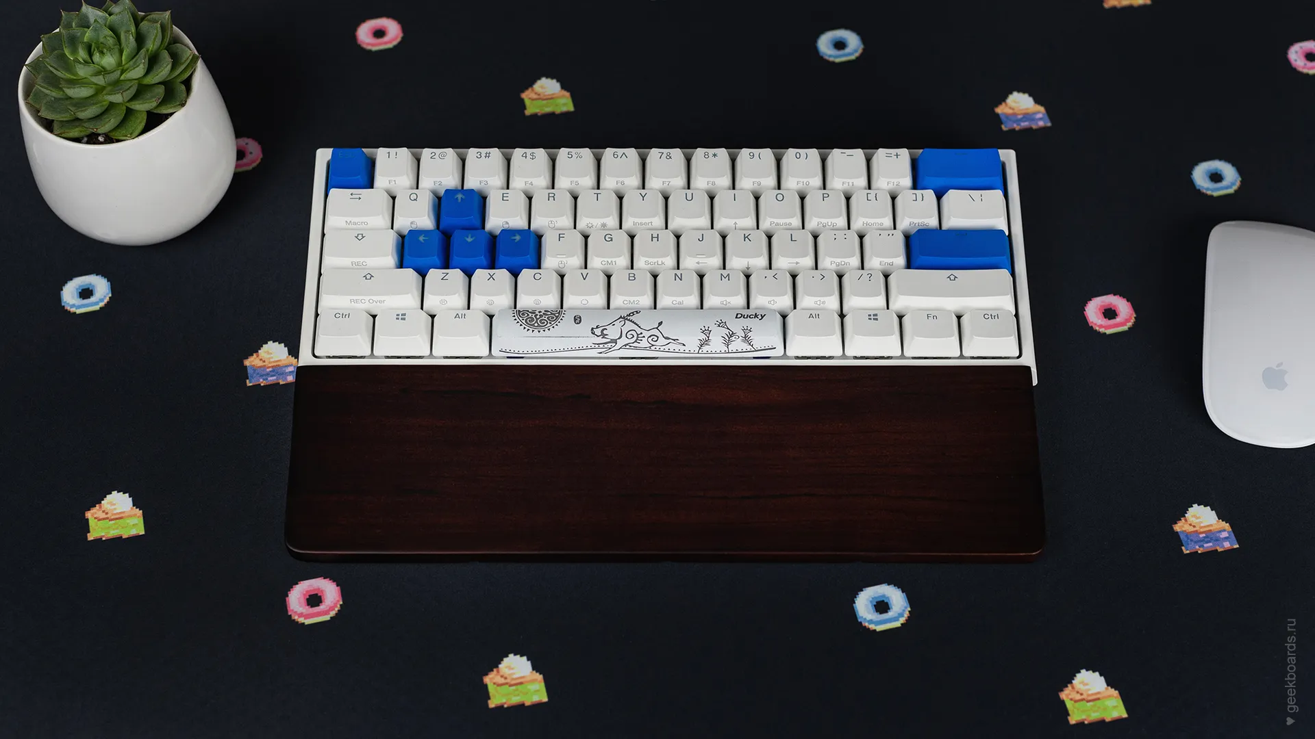 Коврик Geekboards Donuts — купить на сайте профессиональных клавиатур  Geekboards